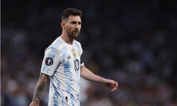 狂砍32分打爆老东家勇士，雄鹿后场新星在进步速度实在是太惊人了